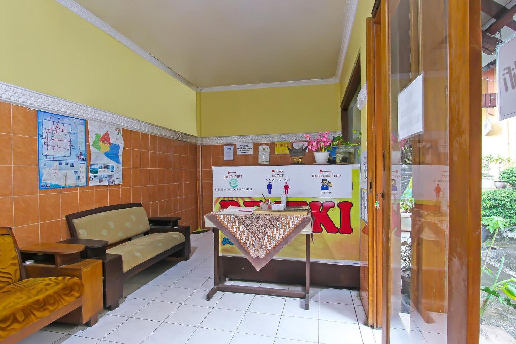 Spot On 91911 Rejeki Homestay Syariah Malioboro يوغياكارتا المظهر الخارجي الصورة