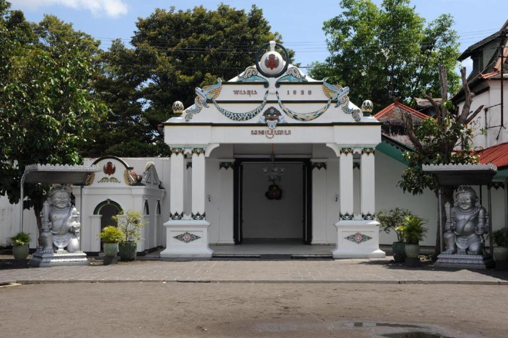 Spot On 91911 Rejeki Homestay Syariah Malioboro يوغياكارتا المظهر الخارجي الصورة